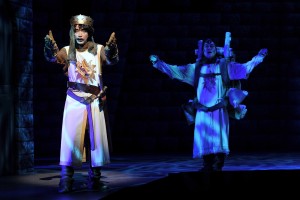 『モンティ・パイソンのSPAMALOT featuring SPAM（R）』公開ゲネプロの様子