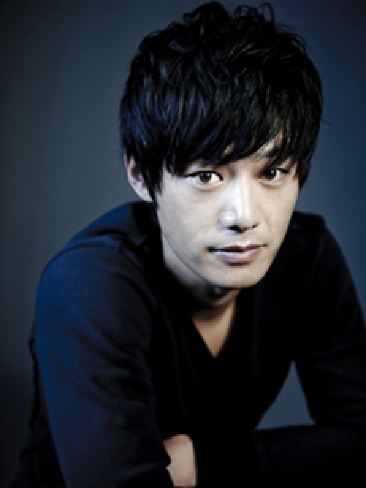 斎藤工、“脱がなくてもセクシーな外科医”に！年上の女医・石田ゆり子と大人の恋