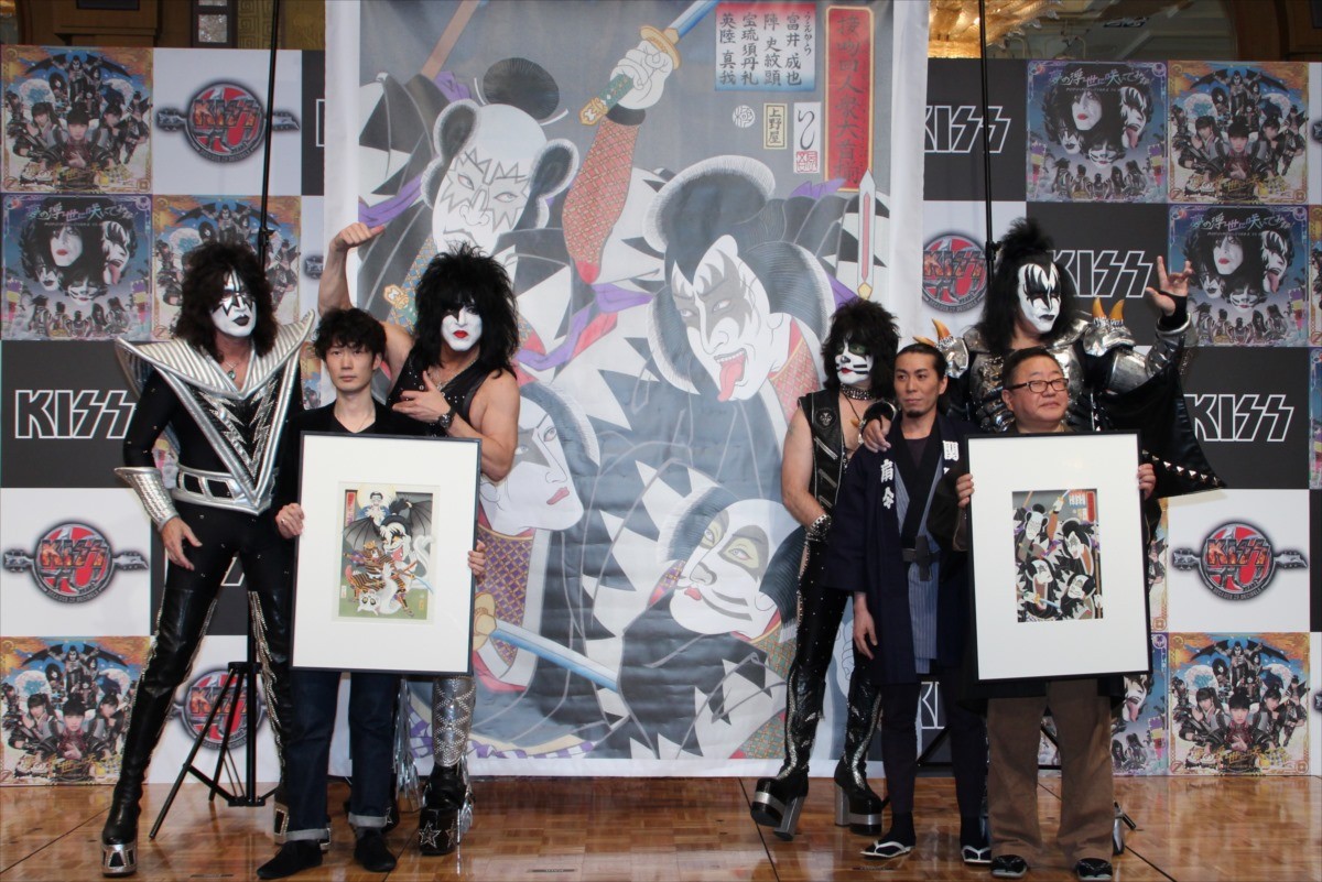 KISS来日会見にももクロ登場！「ももクロは本当のロックグループ」と絶賛