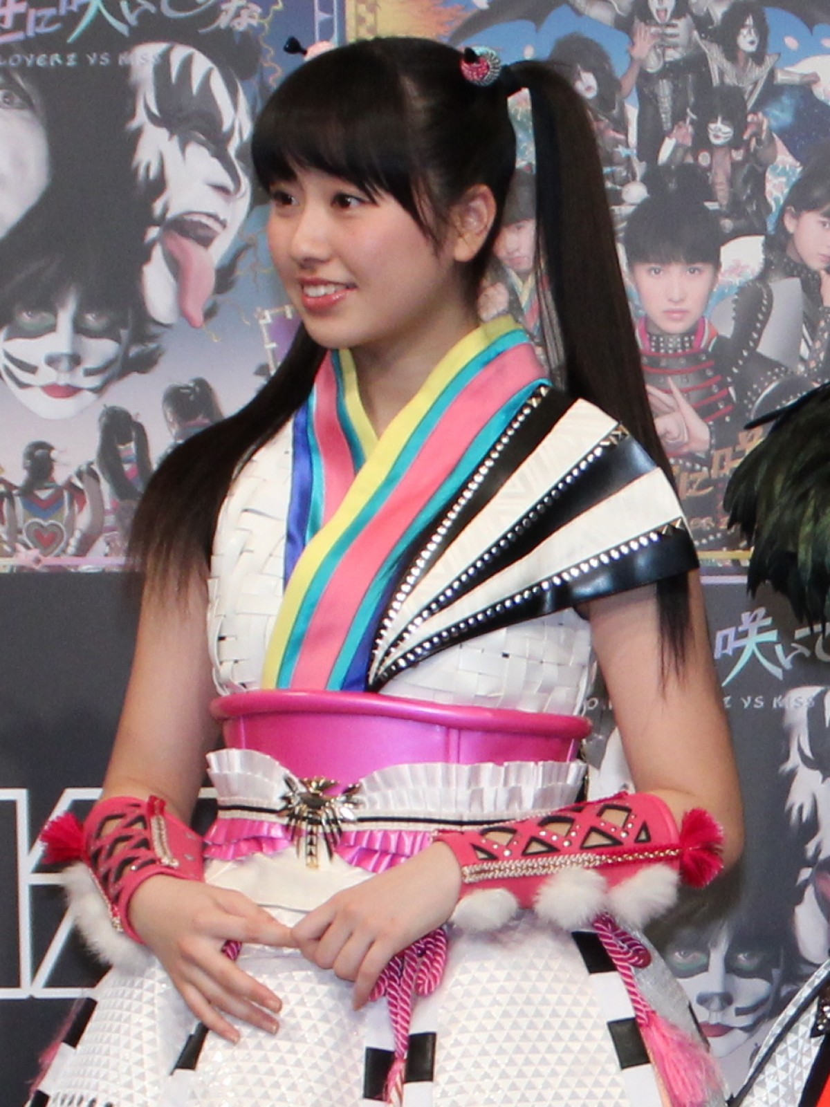 KISS来日会見にももクロ登場！「ももクロは本当のロックグループ」と絶賛