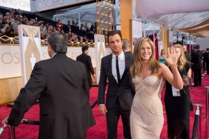 ジェニファー・アニストン＆ジャスティン・セロー、第87回アカデミー賞レッドカーペットにて