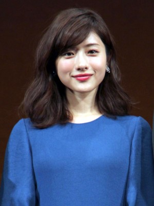 『風に立つライオン』完成披露試写会に出席した石原さとみ