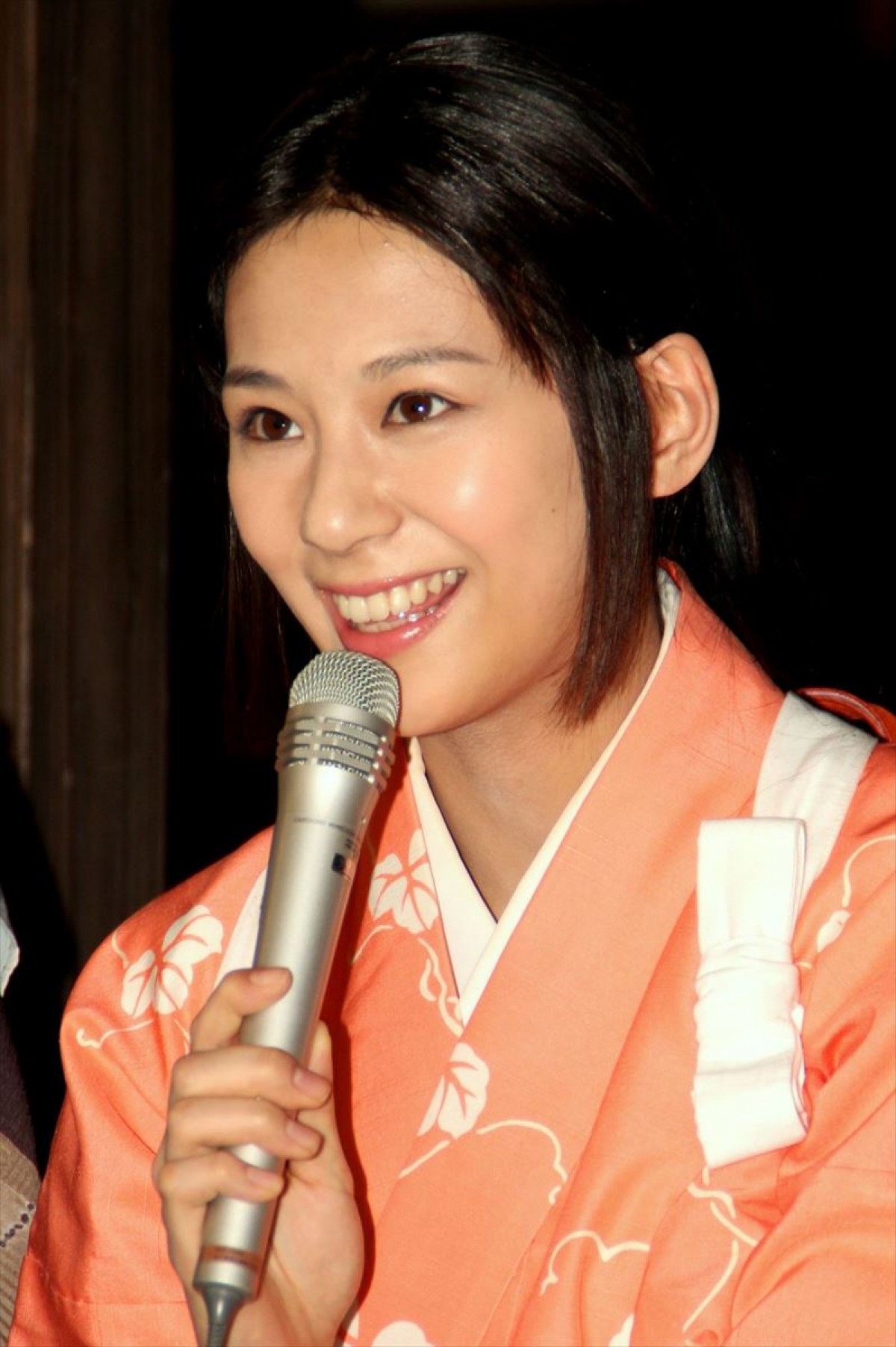 西内まりや、念願の初時代劇で正座に苦戦「フローリングで練習中です」