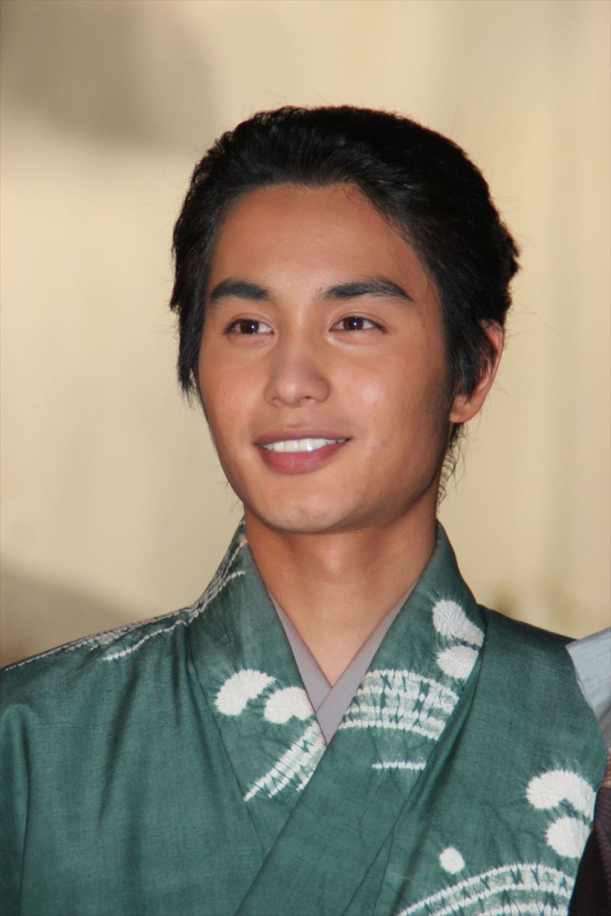 西内まりや、念願の初時代劇で正座に苦戦「フローリングで練習中です」