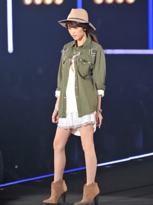 桐谷美玲、「第20回 東京ガールズコレクション 2015 SPRING／SUMMER」