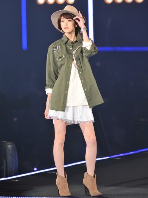 桐谷美玲、「第20回 東京ガールズコレクション 2015 SPRING／SUMMER」