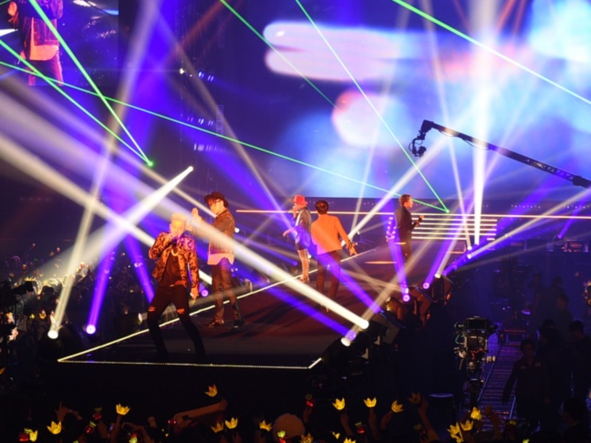 BIGBANG、TGCとの“夢のコラボ”で圧倒的なパフォーマンスを披露　＜東京ガールズコレクション2015春夏＞