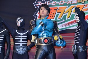 『スーパーヒーロー大戦GP 仮面ライダー3号』完成披露イベントに登壇した及川光博