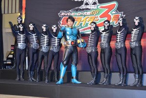『スーパーヒーロー大戦GP 仮面ライダー3号』完成披露イベントに登壇した及川光博