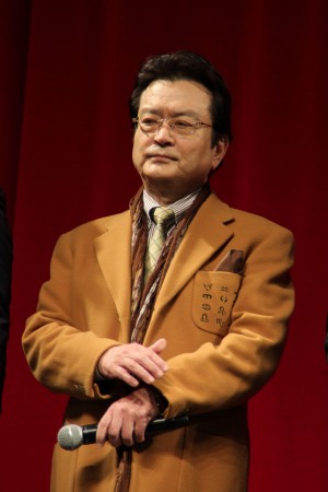 『エイプリルフールズ』完成披露試写会に登壇した大和田伸也