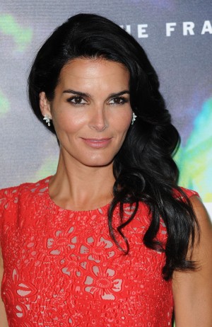 アンジー・ハーモン