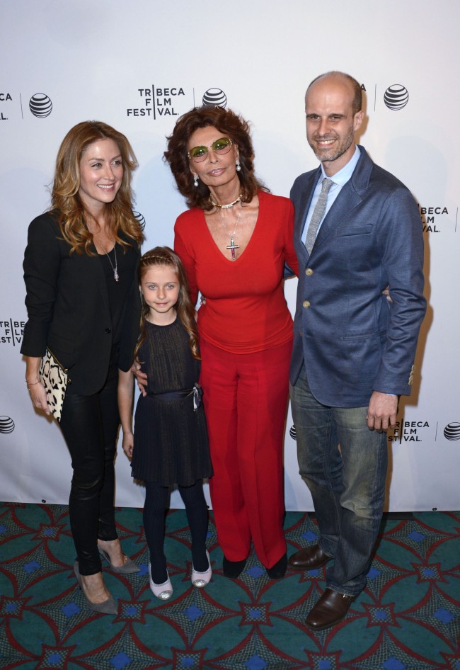 サッシャ・アレクサンダー、Sasha Alexander