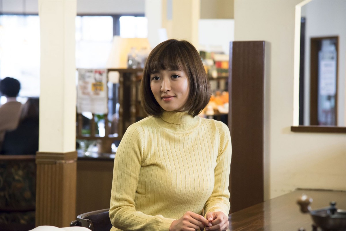白石隼也、仮面ライダーから美容師に　最新作『鏡の中の笑顔たち』場面写真が解禁