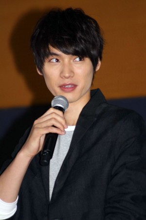 『ストロボ・エッジ』イベントで女子高に登場した福士蒼汰