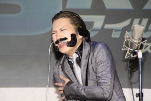 『ワイルド・スピード SKY MISSION』公開アフレコ収録イベントに出席した鬼龍院翔 