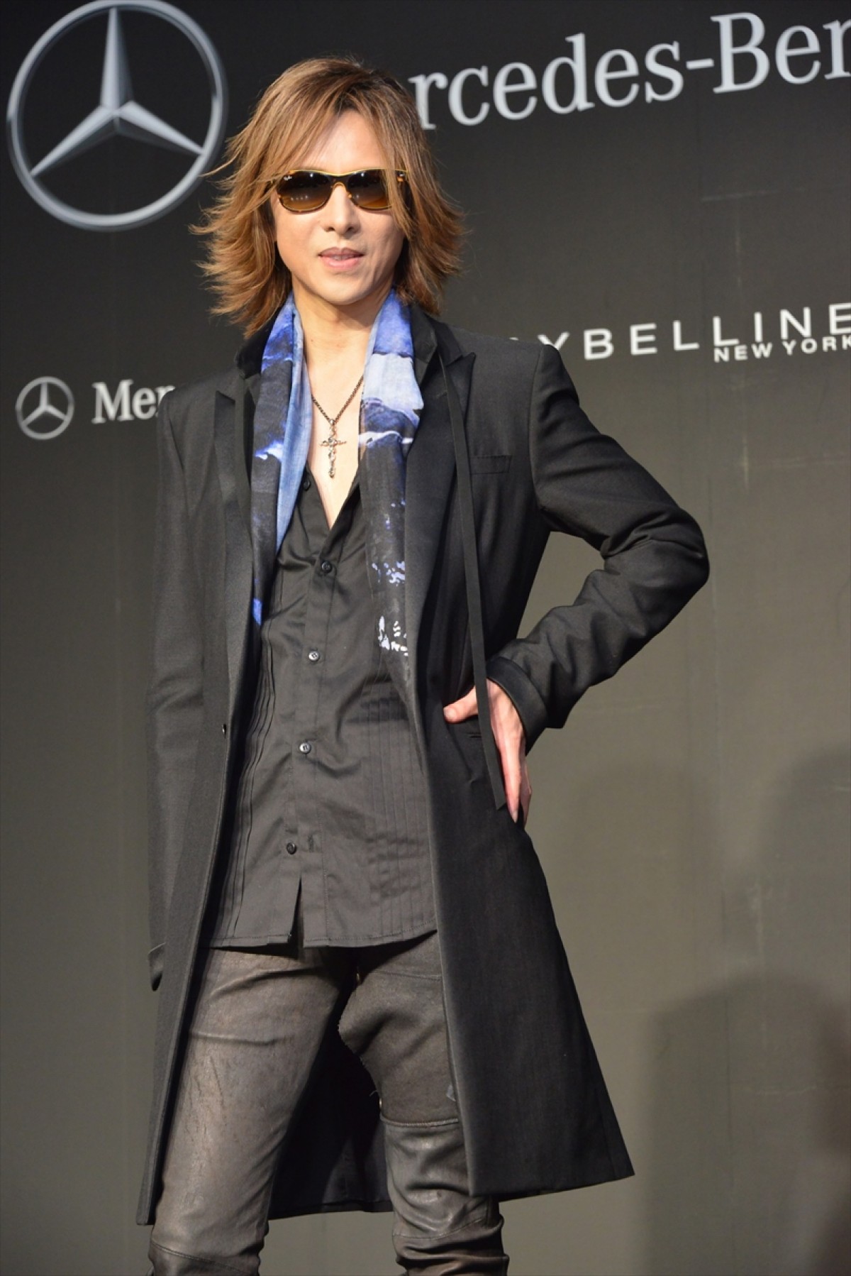 YOSHIKI、尖りまくった“ウニ頭”時代　懐かしショットにファン「かっこよすぎる」