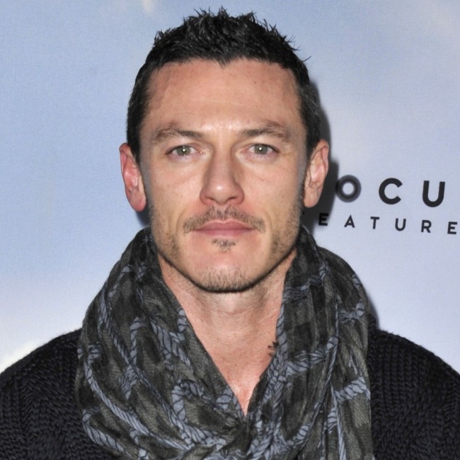 プロフィール用　　Luke Evans　ルーク・エヴァンス