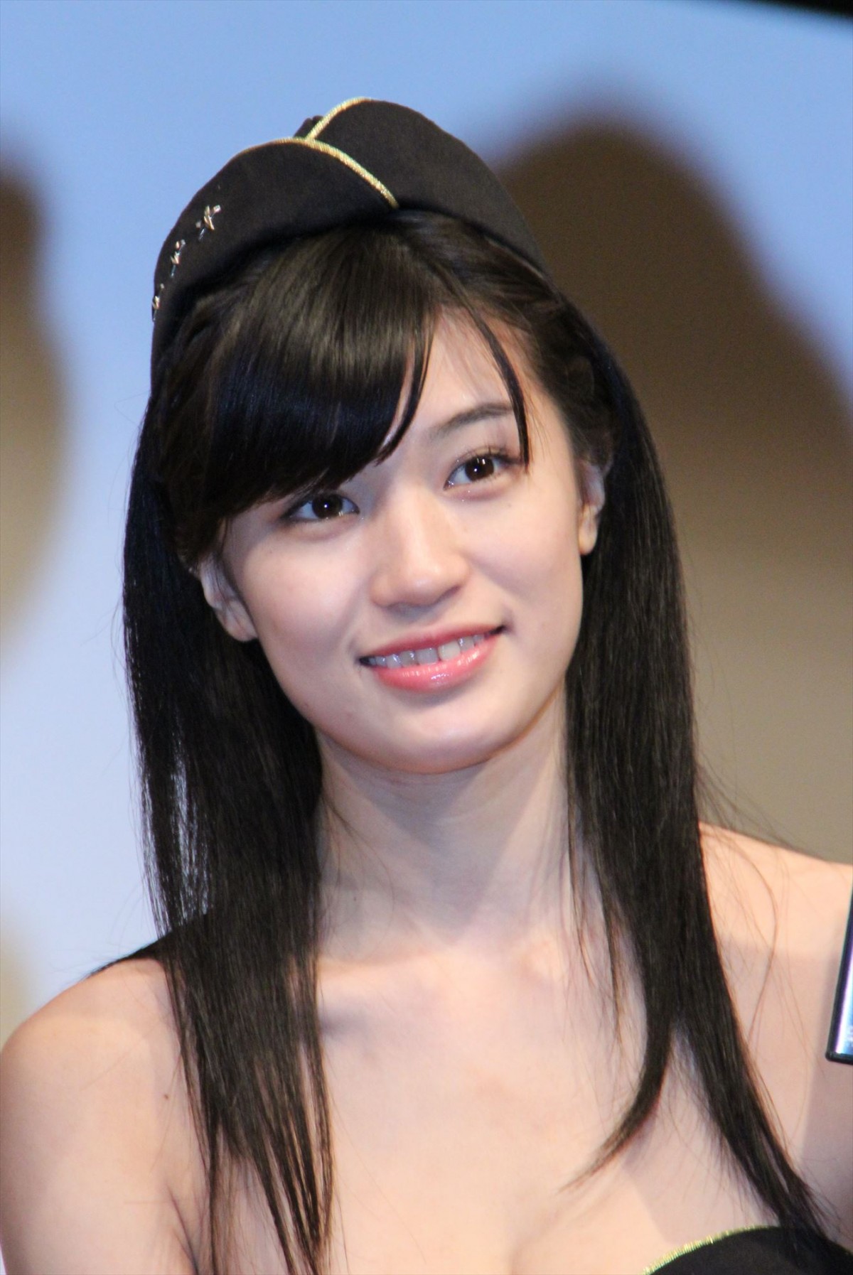 倉持由香、J・ステイサムに守ってもらいたい!? 『エクスペンダブルズ3』をセクシーPR