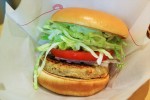 モスバーガー新商品発表会　「ソイ野菜バーガー アボカドソース」