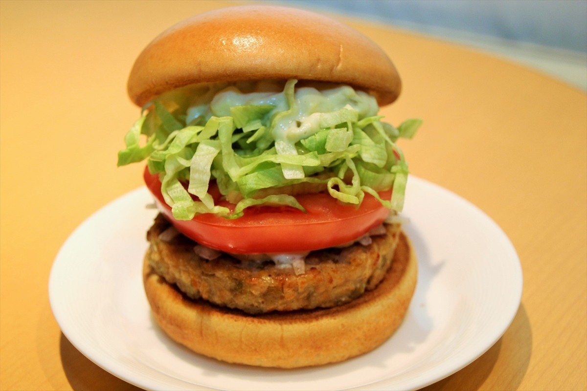 モスバーガー、健康意識の新商品発売！大豆・豆乳使用のバーガーを一足早く食べてきた