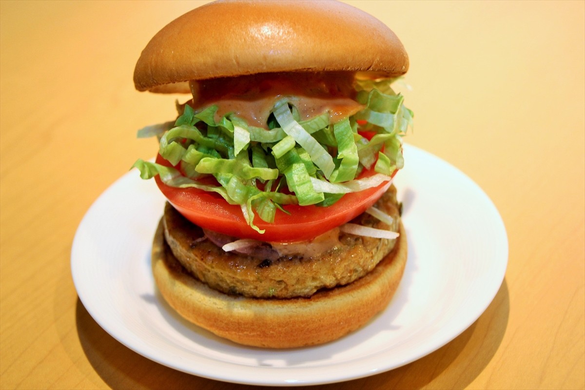 モスバーガー、健康意識の新商品発売！大豆・豆乳使用のバーガーを一足早く食べてきた