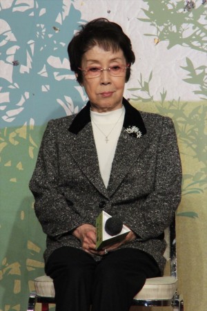 奈良岡朋子、映画『おかあさんの木』クランクアップ報告会見にて