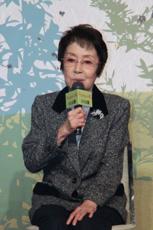 奈良岡朋子、映画『おかあさんの木』クランクアップ報告会見にて