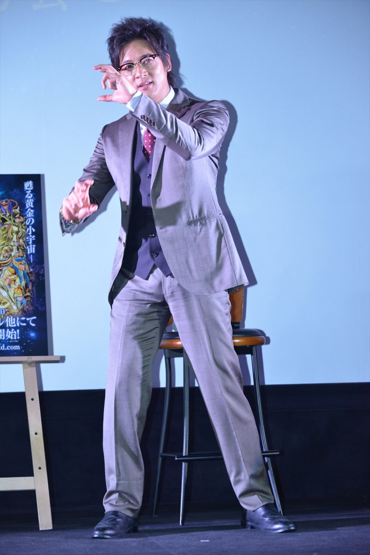 細川茂樹、ペガサス流星拳を披露！『聖闘士星矢』新シリーズのフィギュアCMに出演