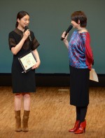 「第3回ジャパンアクションアワード」授賞式に登壇した武井咲