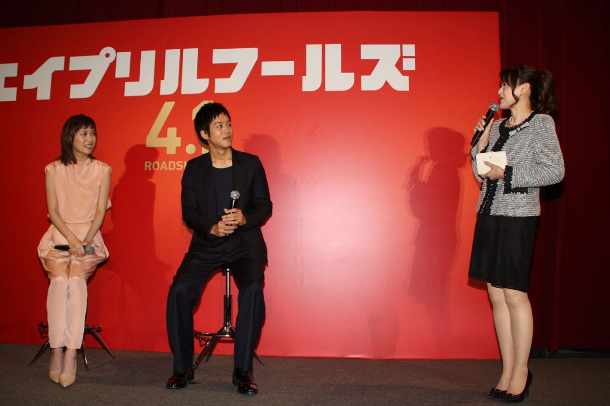 戸田恵梨香、松坂桃李に質問攻め「巨乳と貧乳どっちが好き？」に困惑