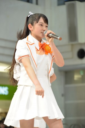 森戸知沙希、カントリー・ガールズ デビューシングル発売記念イベントにて