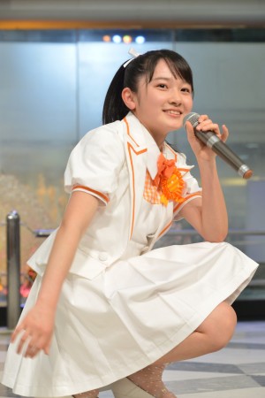 森戸知沙希、カントリー・ガールズ デビューシングル発売記念イベントにて