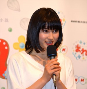 土屋太鳳、連続テレビ小説『まれ』横浜ロケ 取材会にて