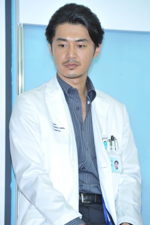 『医師たちの恋愛事情』記者会見に登場した平山浩行