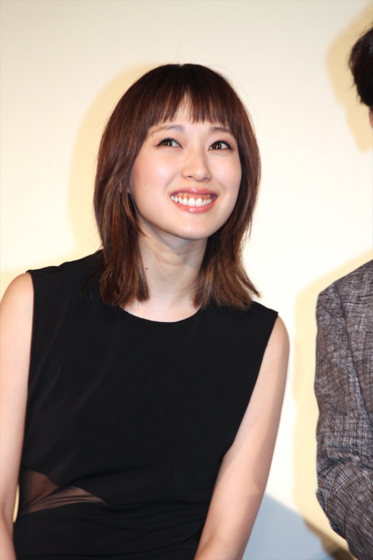 小澤征悦、菜々緒からの告白にOK　「今は一緒にシェアハウスに住んでます」