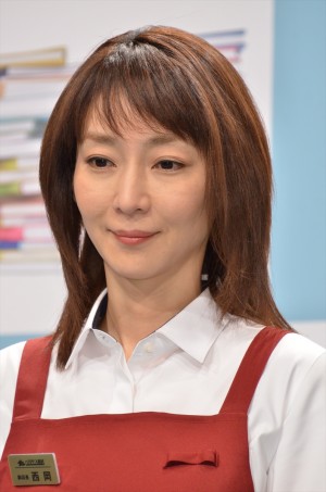 『戦う！書店ガール』制作発表記者会見に登場した稲森いずみ