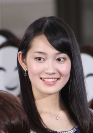 吉本実憂、ドラマ『アイムホーム』制作発表記者会見にて