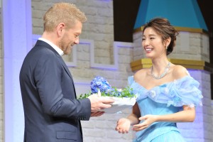 『シンデレラ』来日記者会見に登壇したケネス・ブラナー監督、木下優樹菜