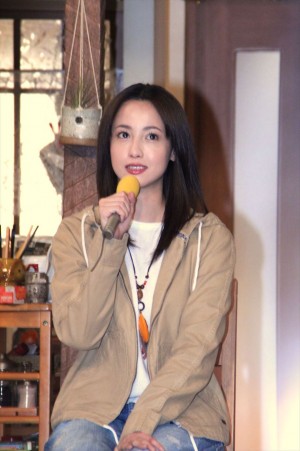 沢尻エリカ、ドラマ『ようこそ、わが家へ』記者会見にて