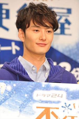 岡田将生、ドラマ『不便な便利屋』記者会見にて