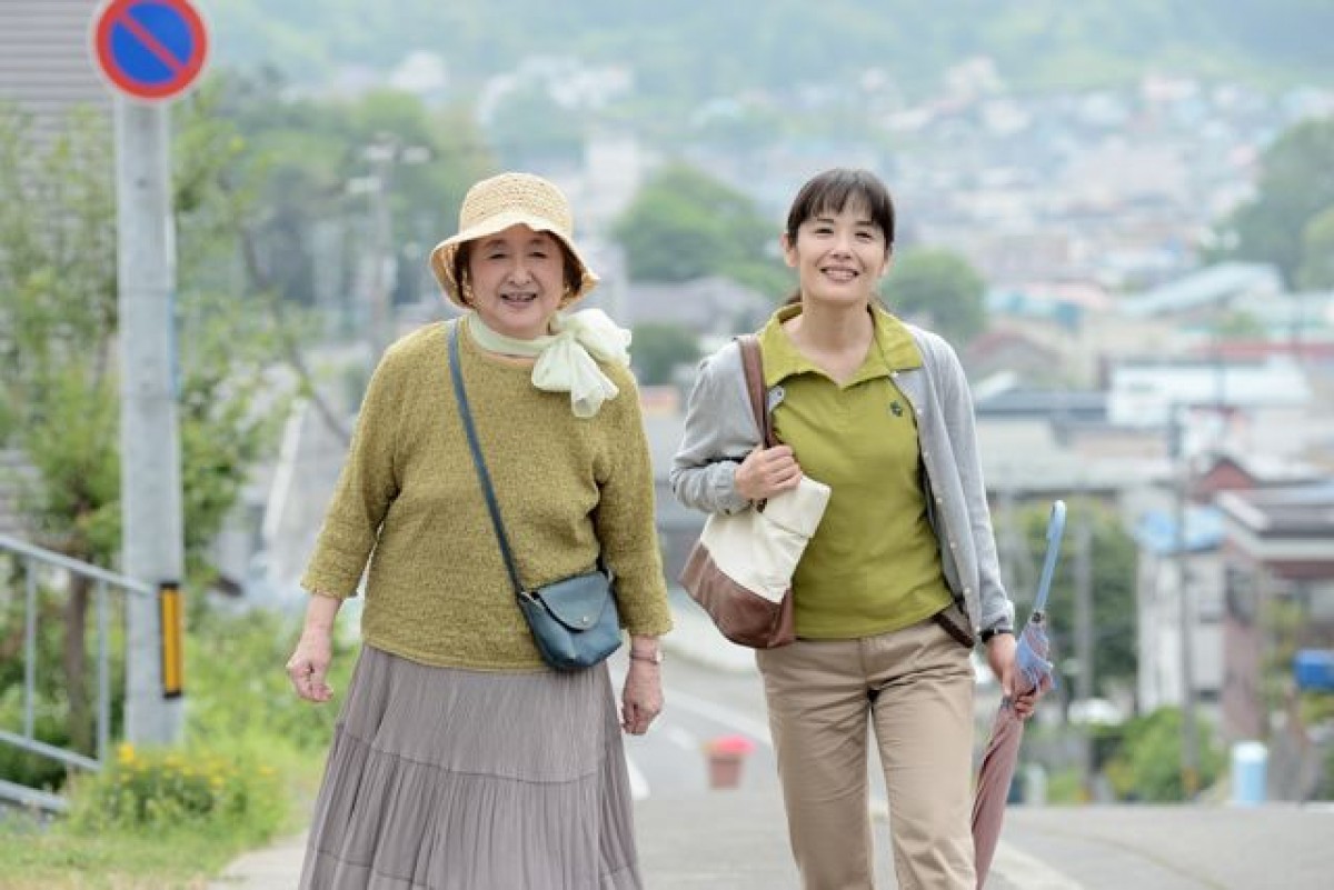 高良健吾×尾野真千子“抱きしめられる”ビジュアル解禁！ 最新作『きみはいい子』