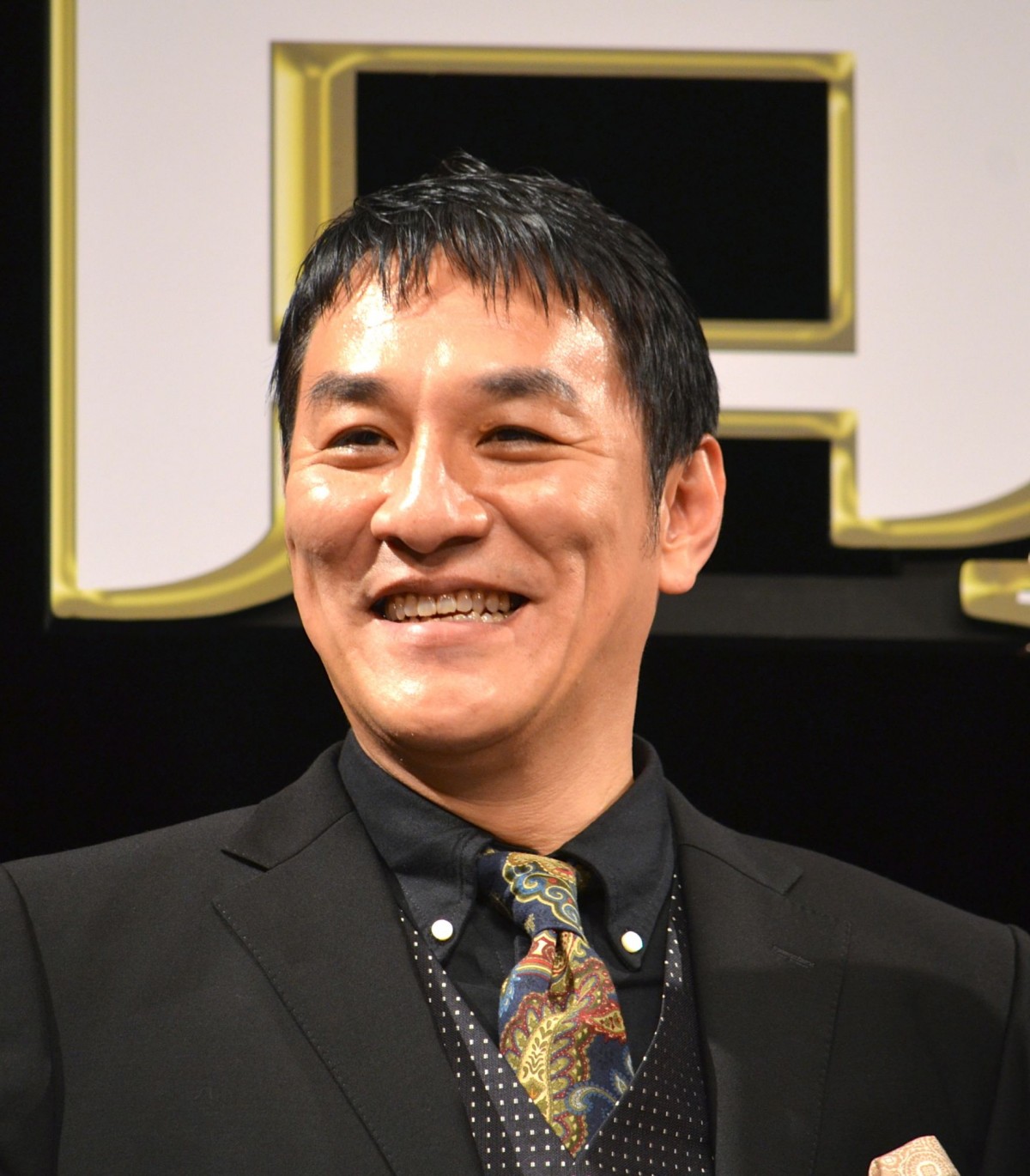 染谷将太、新井浩文から「俺より死んだ魚の目をしてる」 苦笑いで肯定