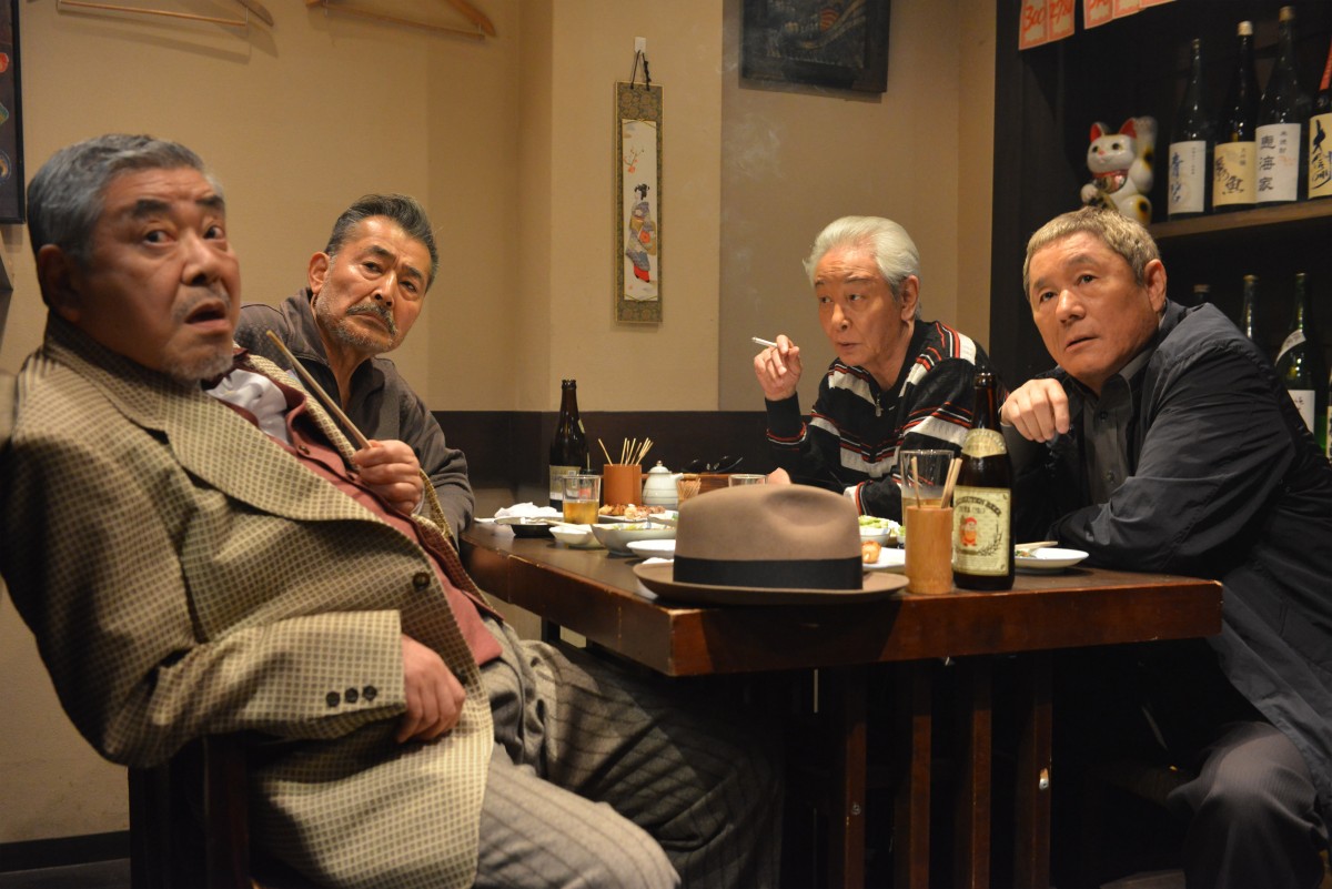 初監督作『騒音』にも中年ズラリ、関根勤監督に聞く“オヤジ俳優”の魅力