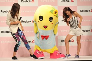 「リーボック スカイスケープファッションショー」に登場したミランダ・カー、ふなっしー、中村アン