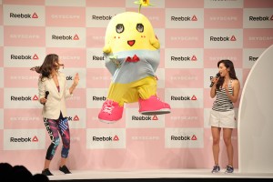 「リーボック スカイスケープファッションショー」に登場したミランダ・カー、ふなっしー、中村アン