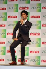 松坂桃李、ロッテガム「ACUO」新CM発表会にて