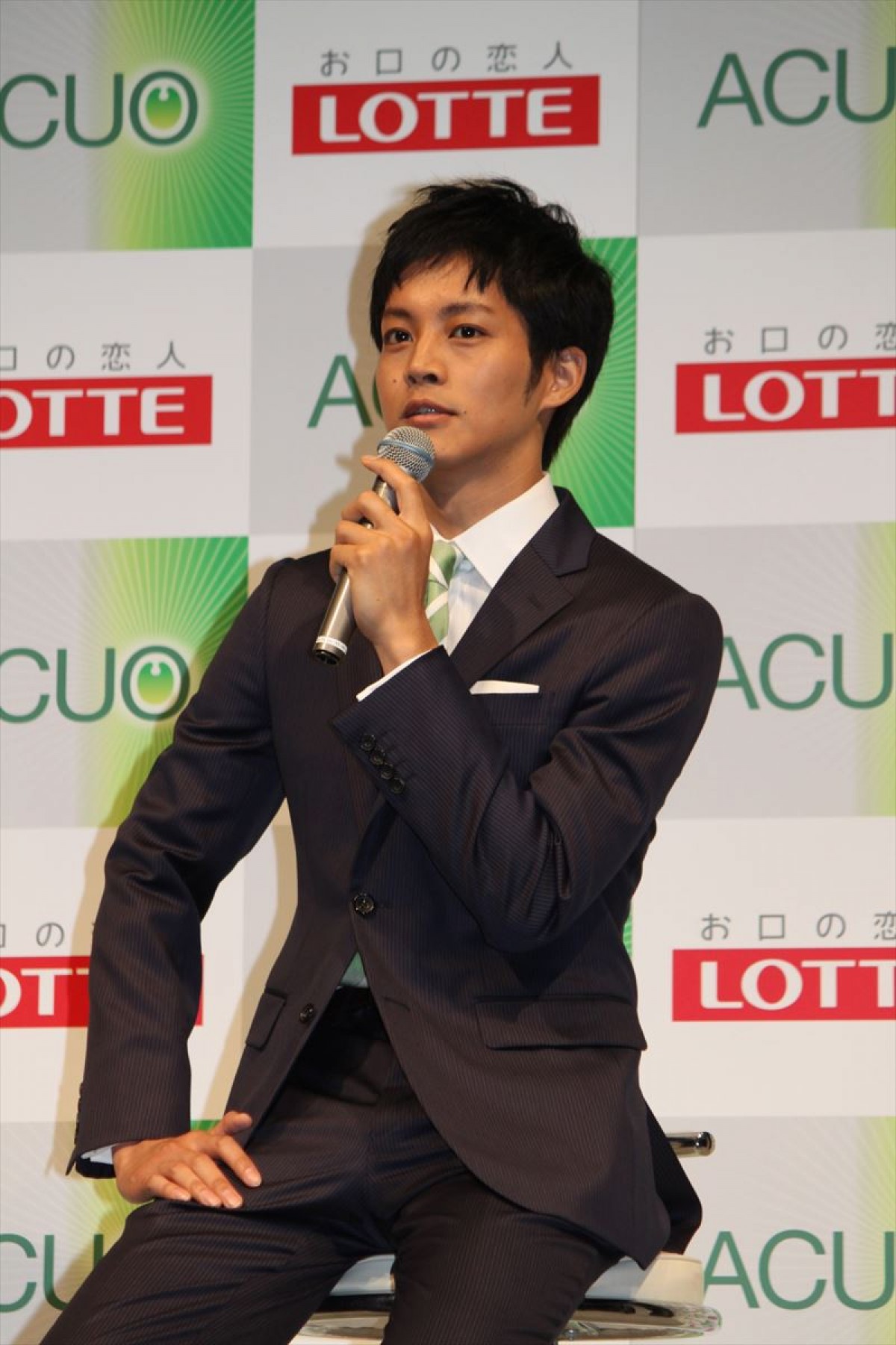 松坂桃李、意中の女性の存在を否定　一方、アントニーから「チューしようと思った」