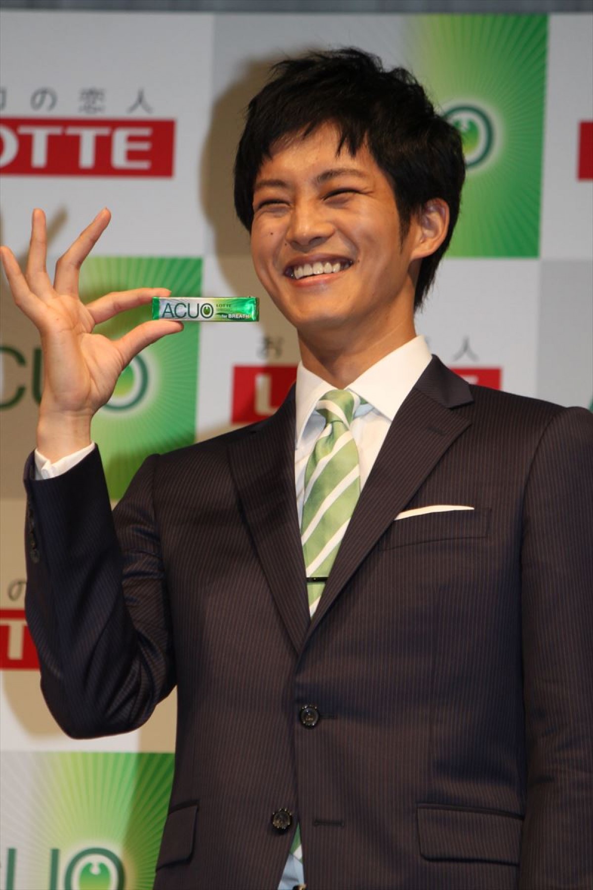 松坂桃李、意中の女性の存在を否定　一方、アントニーから「チューしようと思った」