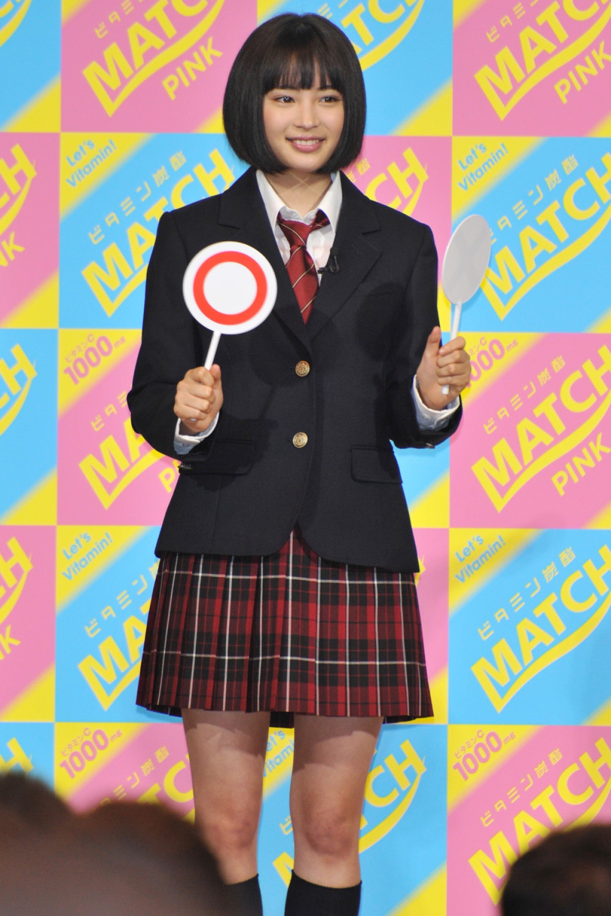 広瀬アリス＆すず姉妹、男子校にサプライズ登場　200人からの告白に「変な汗かいた」