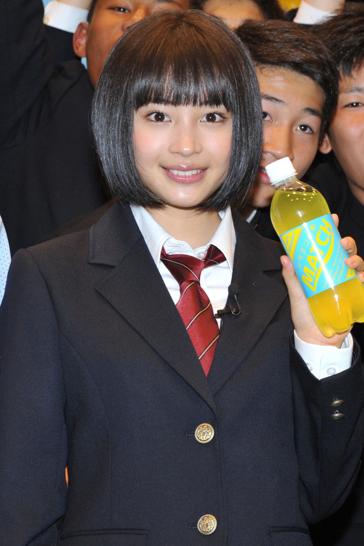 広瀬アリス＆すず姉妹、男子校にサプライズ登場　200人からの告白に「変な汗かいた」